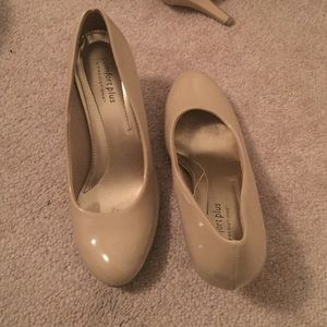Comfort plus beige heels